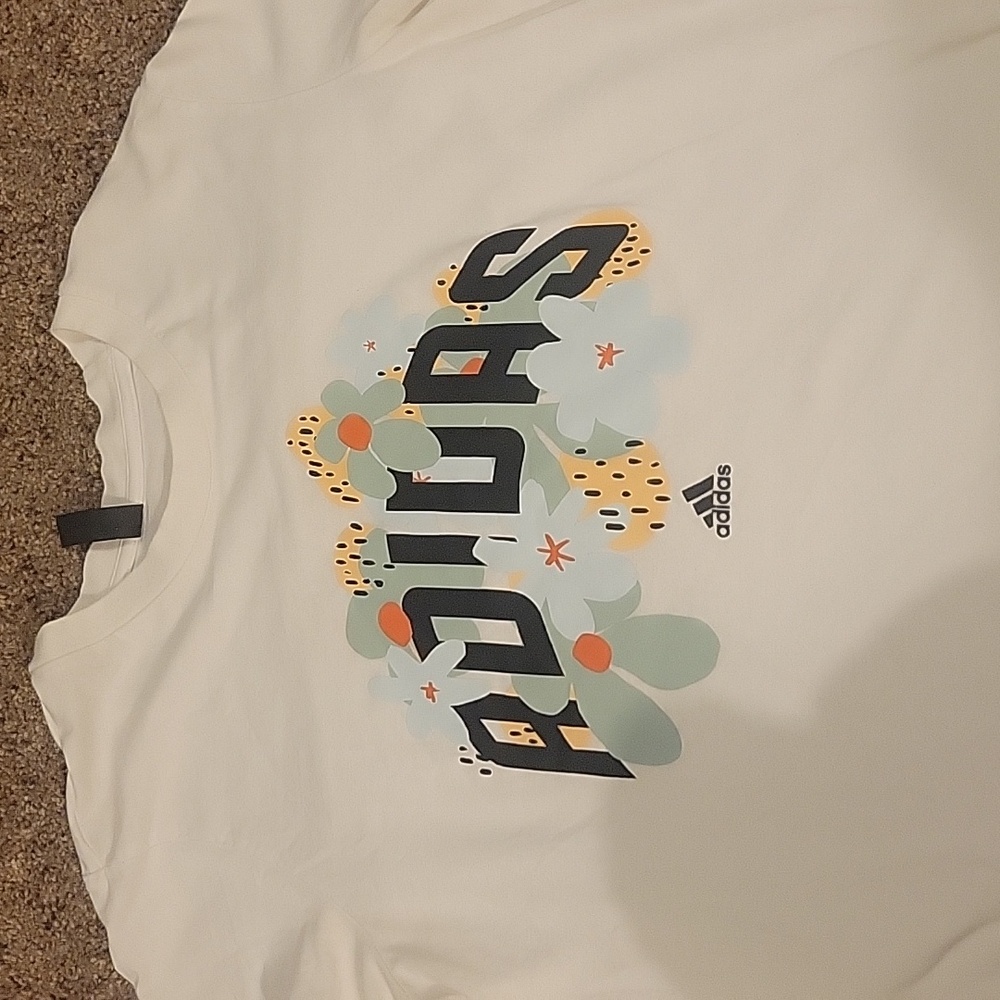 Adidas t-shirt